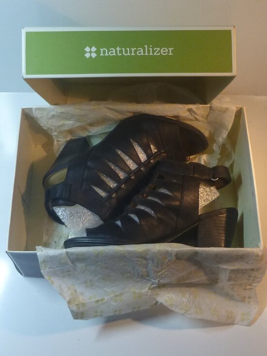 Womens Naturalizer Talan Heeled Sandals - Picture 7 of 8
